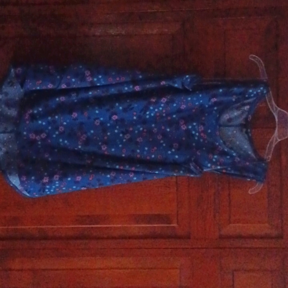 Runic dressy tank top